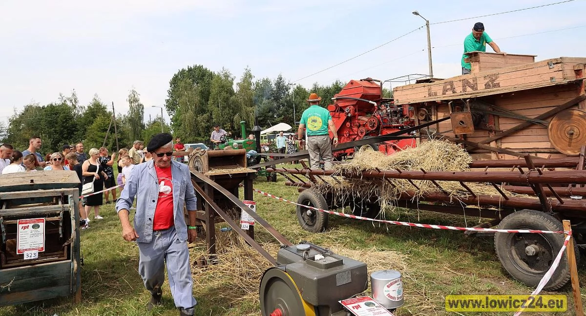 Stare maszyny rolnicze królowały w Zduńskiej Dąbrowie (foto, film)
