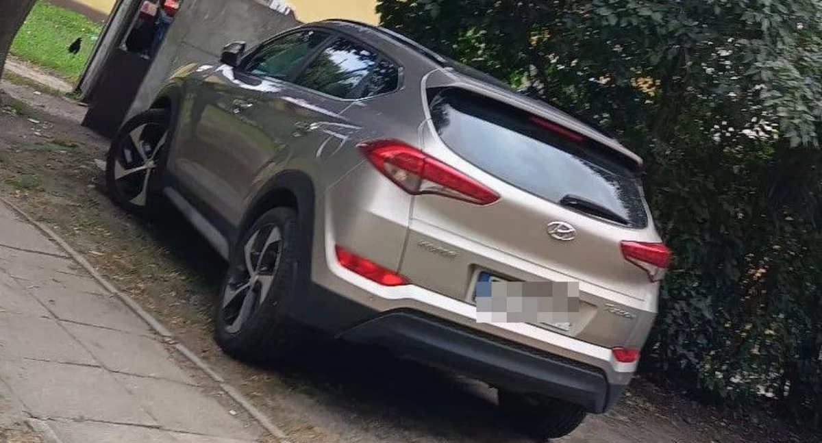 Dzielnicowy podczas urlopu znalazł skradzione w Łowiczu auto!