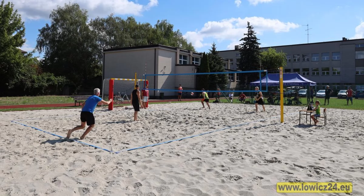Strożek i Kobierecki zwycięzcami I Mistrzostw Łowicza w siatkówce plażowej oldboyów