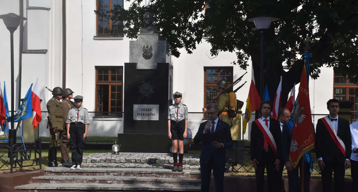 Łowicz. Święto Wojska Polskiego i Wniebowzięcie Najświętszej Maryi Panny (foto,film)