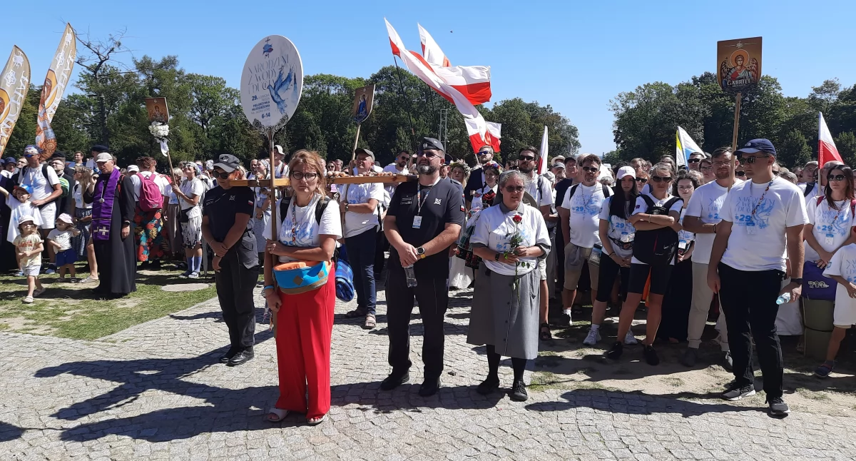 29. Łowicka Piesza Pielgrzymka Młodzieżowa dotarła Jasną Górę (foto, film)