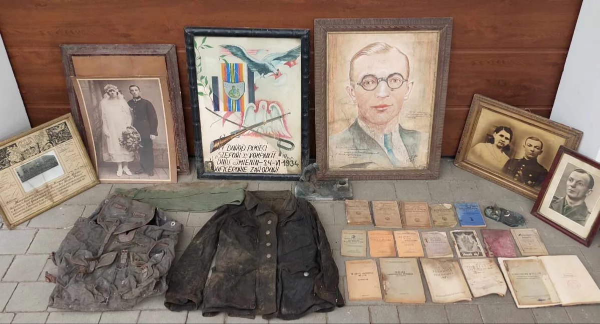Kurtka Wehrmachtu, plecak Luftwaffe... Łowickie stowarzyszenie otrzymało cenne pamiątki