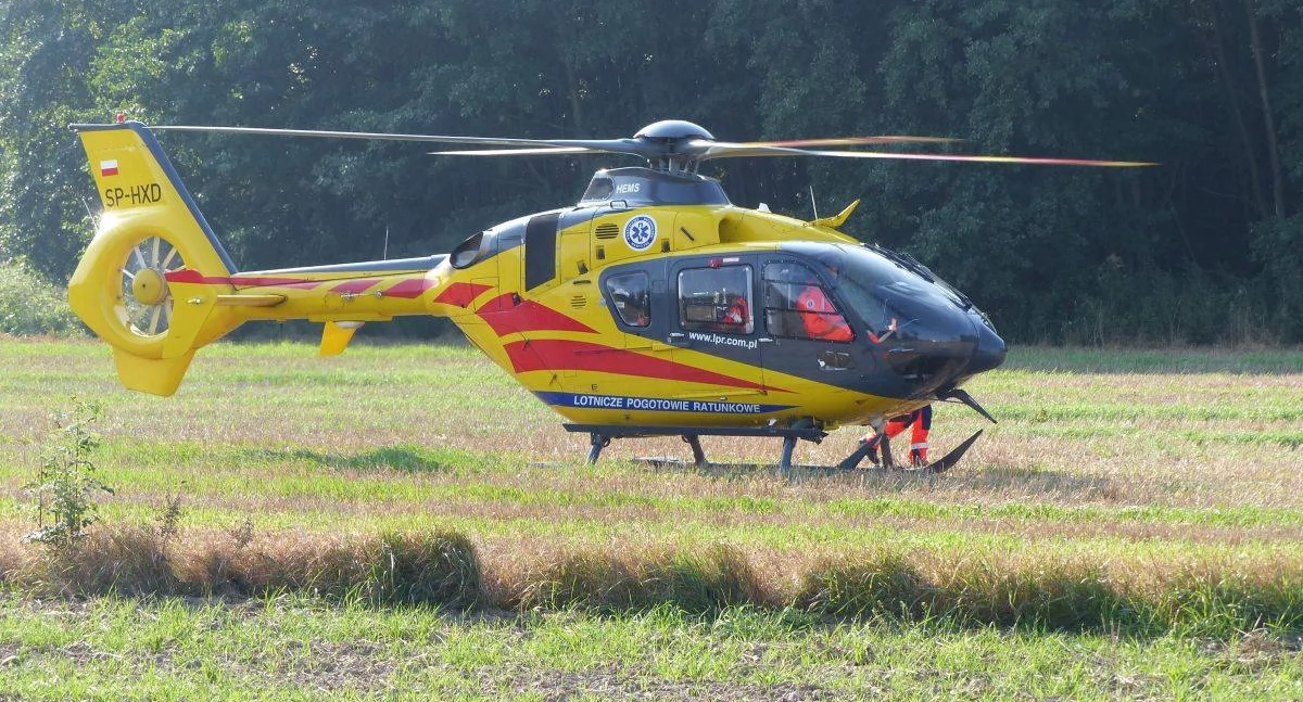 Walewice. Wypadek podczas zawodów konnych, na miejscu lądował śmigłowiec LPR