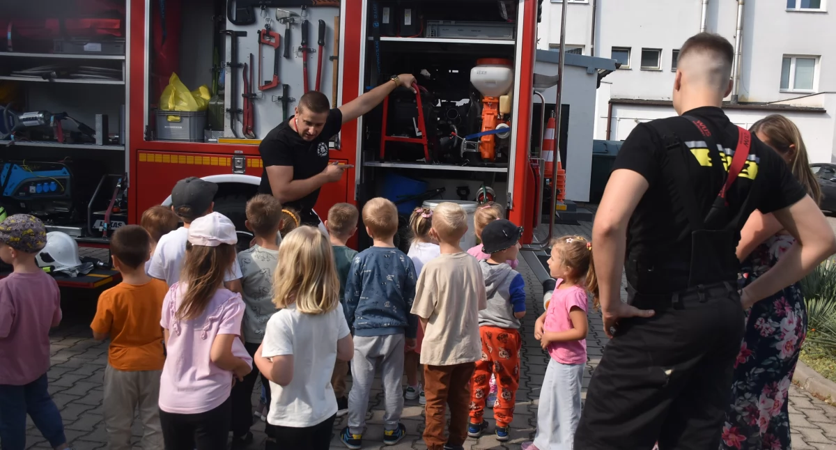 Strażacy z wizytą u przedszkolaków z Popowa (foto)