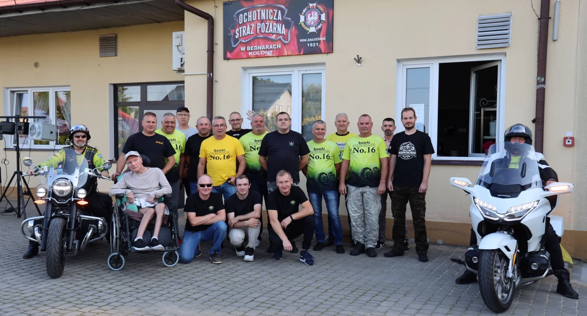 Koszykowy piknik rodzinny w Bednarach Kolonii (foto)