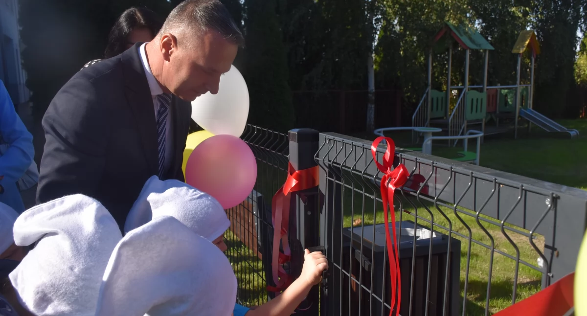Bąków Górny. Plac zabaw „Bajka” oficjalnie otwarty (foto,film)