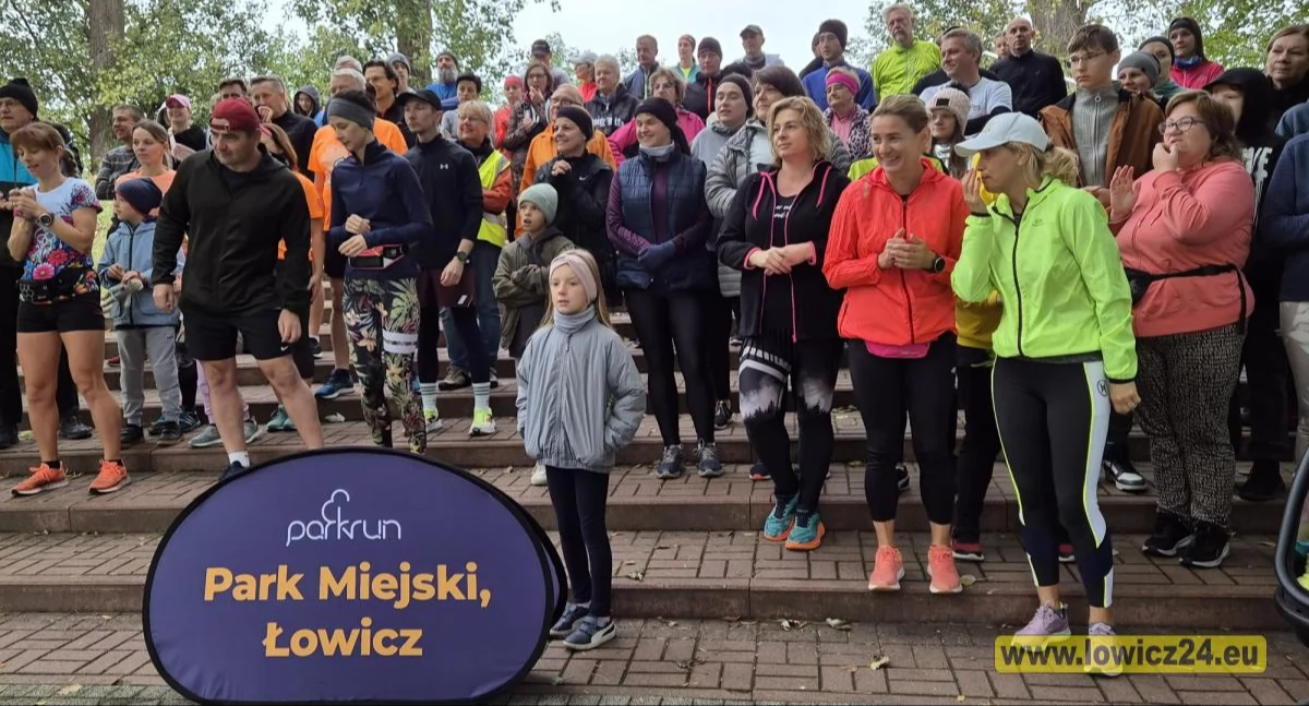 Rekord frekwencji na parkrunie w Łowiczu – wyjątkowy początek października (foto, film)