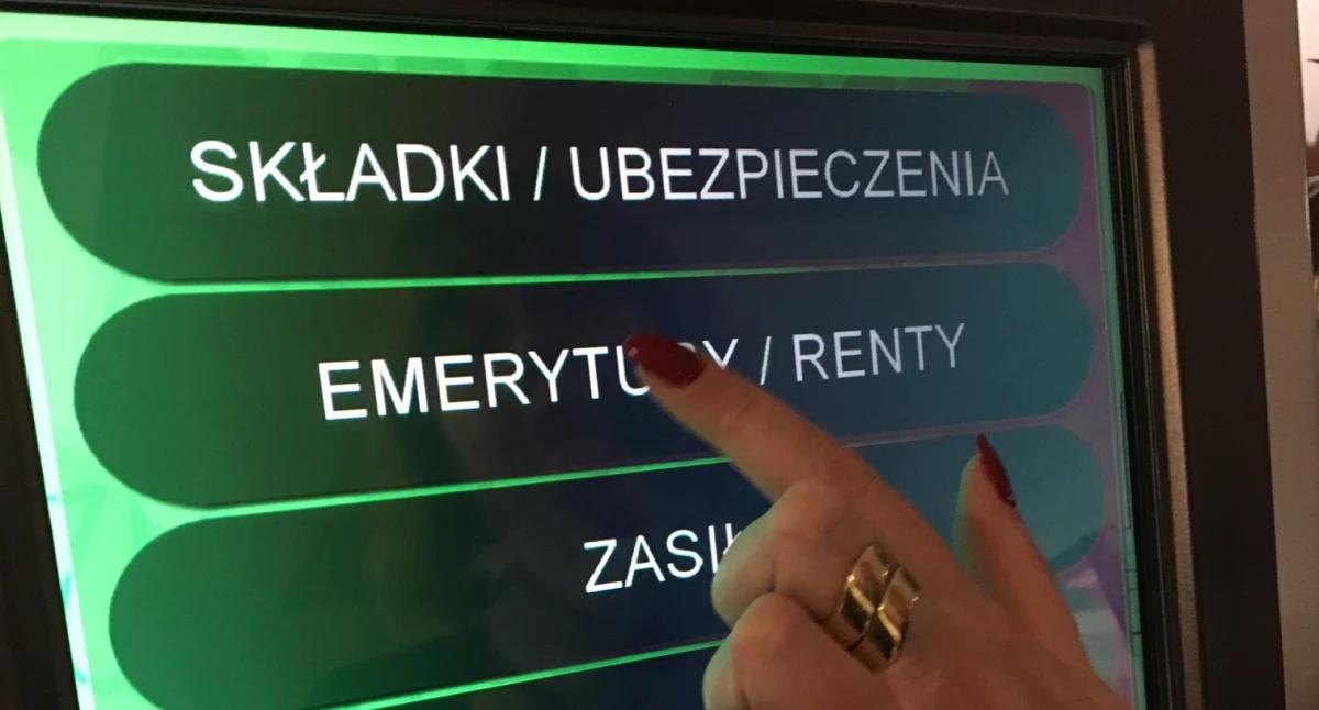 Studencie, pobierasz rentę rodzinną? Nie zapomnij złożyć wniosku i zaświadczenia do ZUS