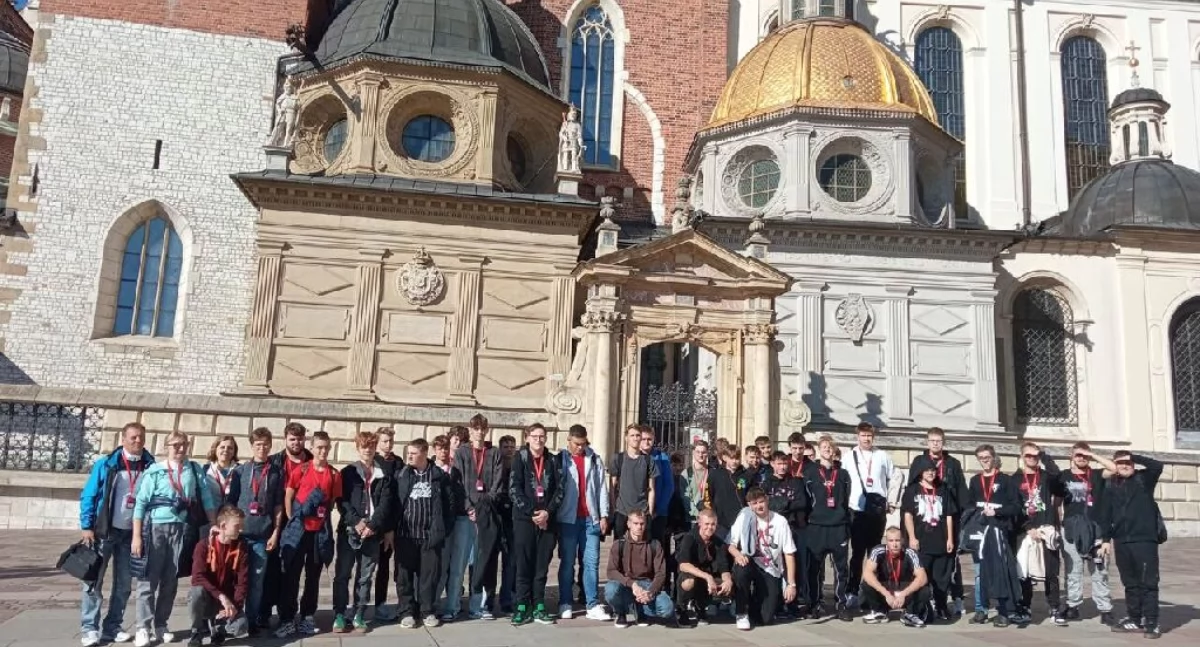 Młodzież z Mechanika zwiedziła Kraków i Oświęcim (foto)
