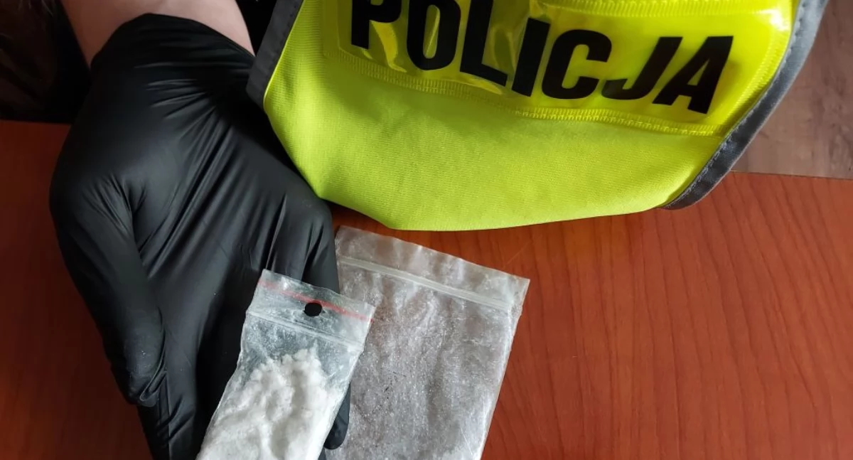 Łowicz. Wpadli w ręce policji z narkotykami