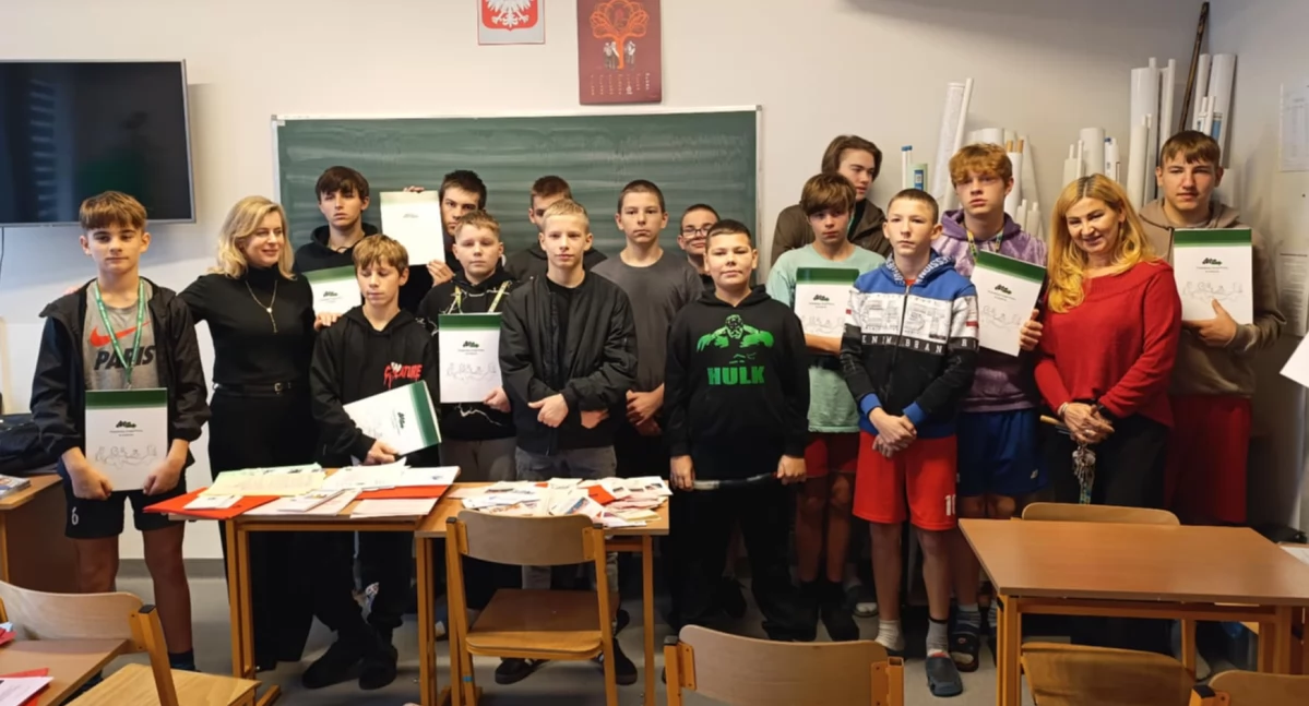 Wychowankowie Młodzieżowego Ośrodka Socjoterapii w Kiernozi z wizytą w PUP (foto)