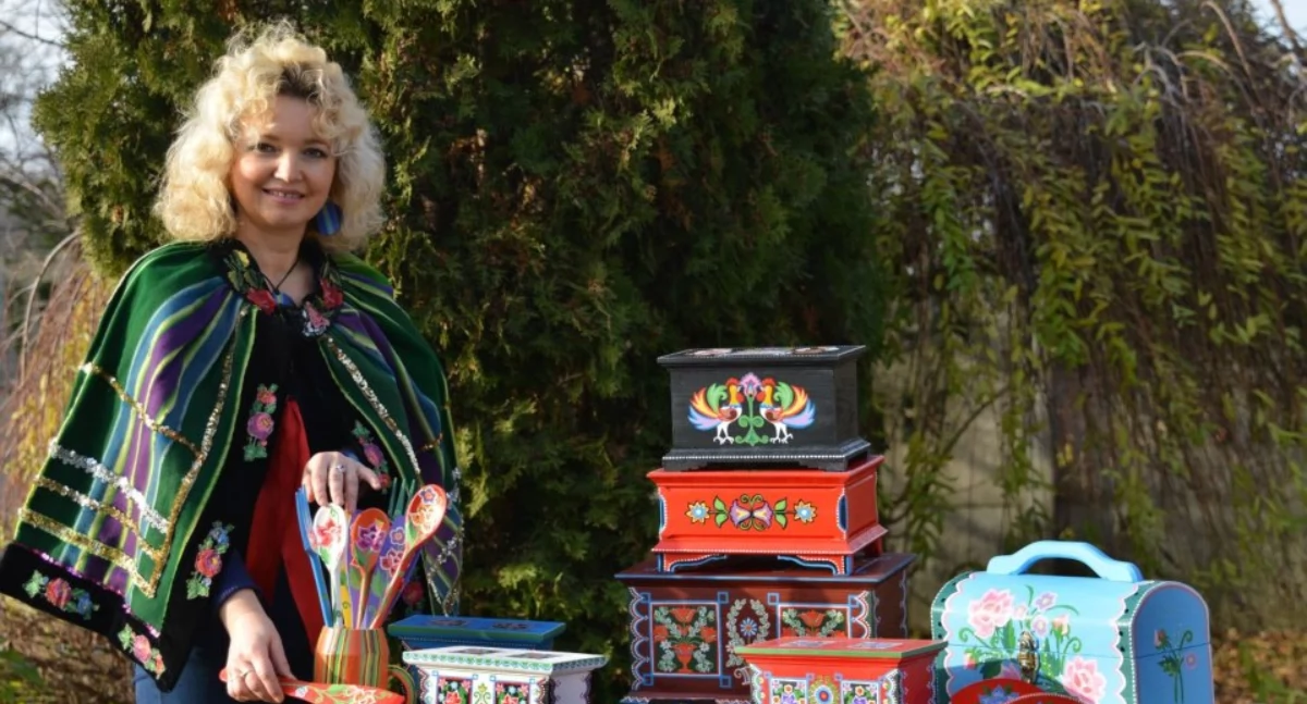 Pasjonatka folkloru łowickiego, Marzena Jędrzejczak walczy z chorobą i prosi o pomoc, by móc kontynuować leczenie