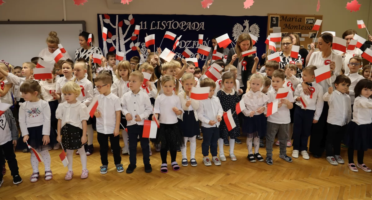 Patriotyczna akademia w Przedszkolu nr 6 „Pod Świerkami” w Łowiczu (foto, film)