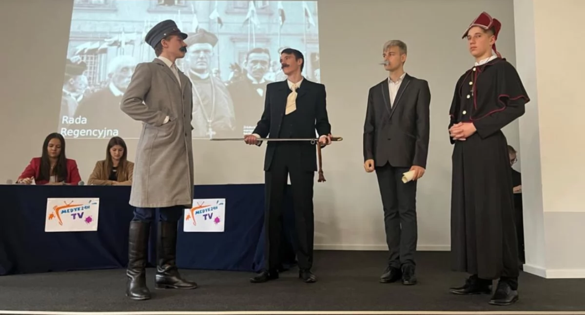 Historia odzyskania niepodległości w II LO (foto)