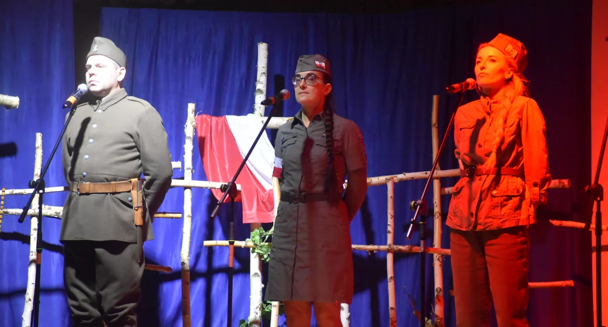 (Nie)Zwykły Teatr wystąpił w patriotycznym koncercie (foto,film)