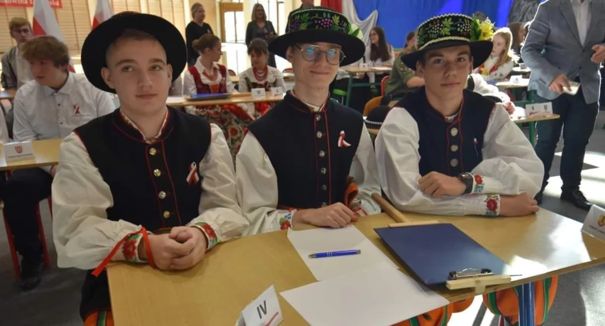 Sukces reprezentacji powiatu łowickiego w ogólnopolskim konkursie (foto)