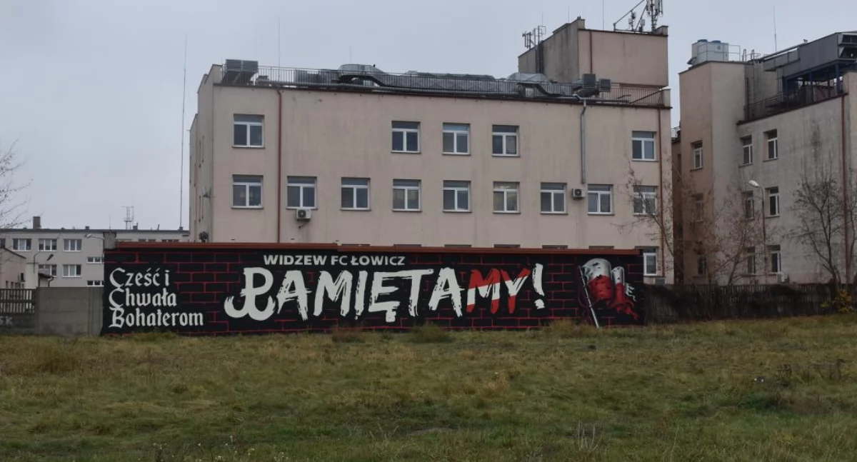 Łowicz. Widzewiacy stworzyli kolejny patriotyczny mural (foto)