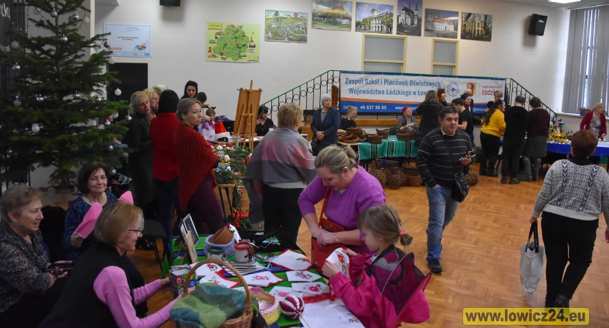 Kiermasz Świąteczny i warsztaty krawieckie w Łowiczu