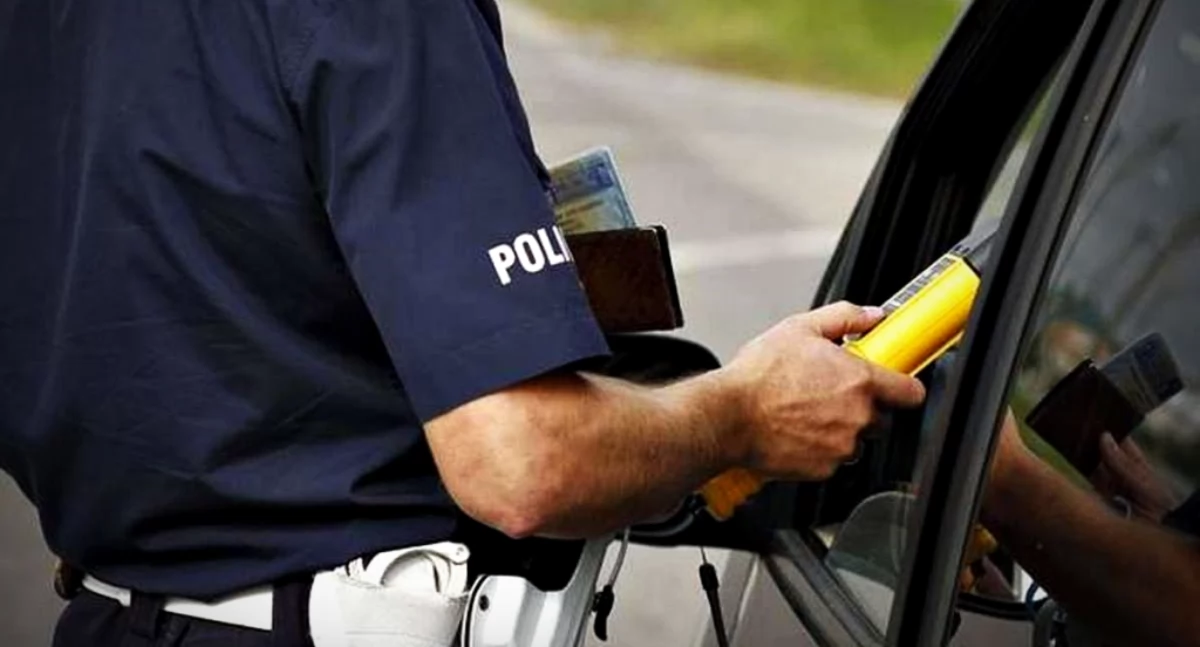 Zakończyła jazdę w rowie. Miała blisko 3 promile