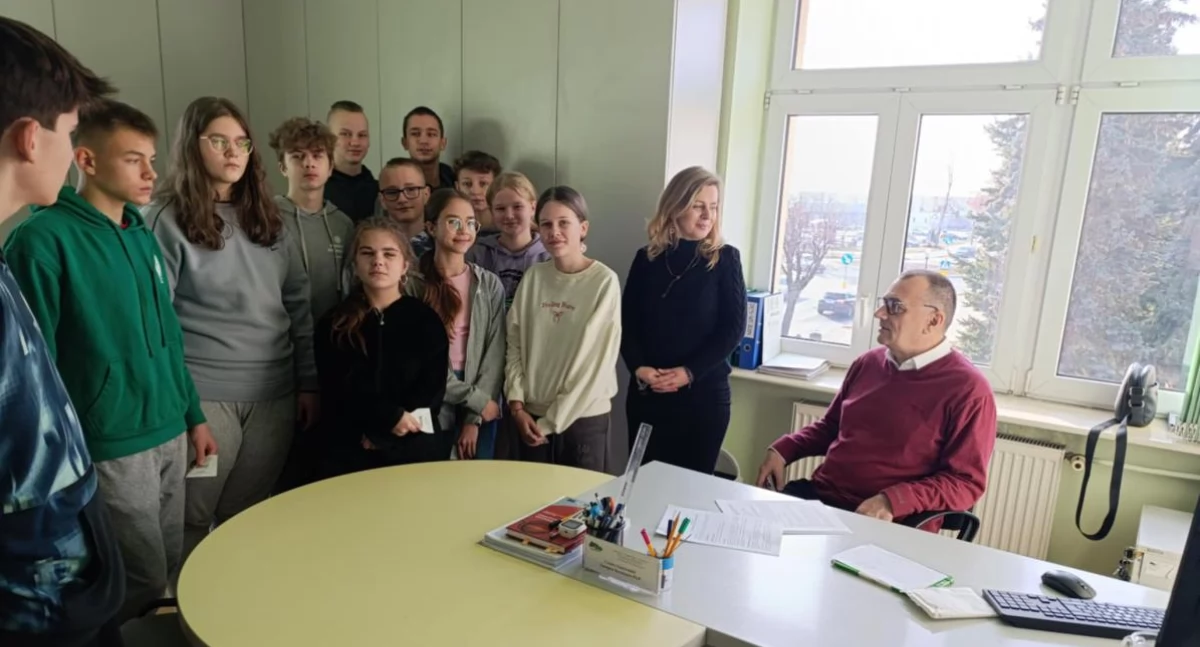 Co robili uczniowie z Mastek w Powiatowym Urzędzie Pracy? (foto)