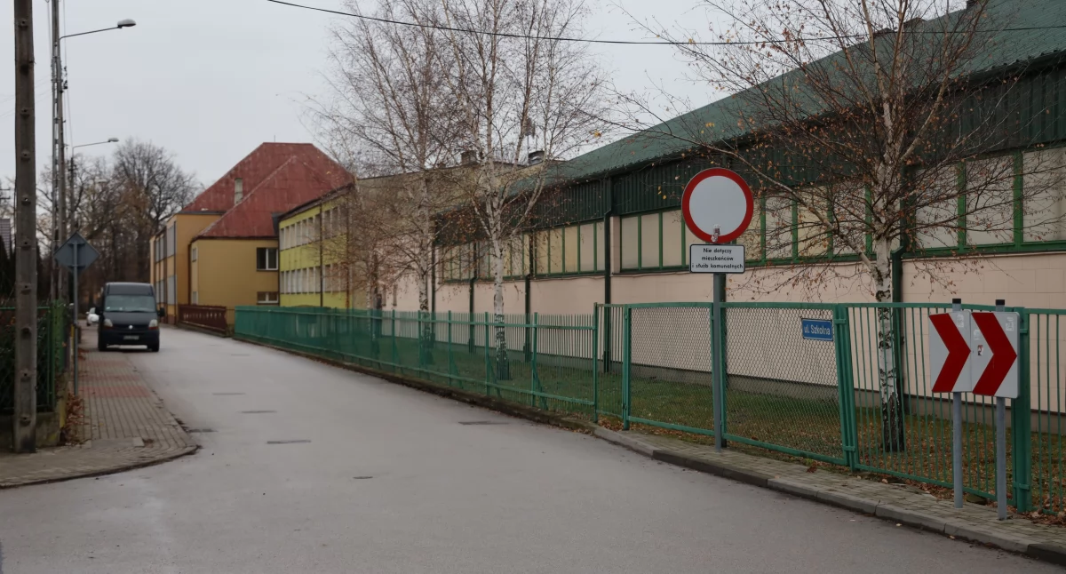 Łowicz. Czy z ulicy Szkolnej zniknie zakaz ruchu? WYNIKI SONDY