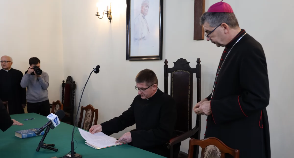 Biskup łowicki Wojciech Osial powołał najbliższych współpracowników (foto, film)