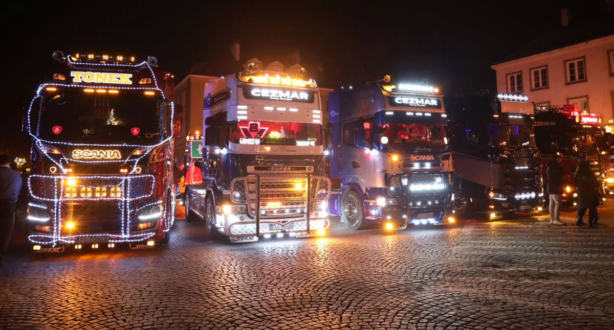Truckerski Konwój Mikołajkowy w Łowiczu (foto, film)