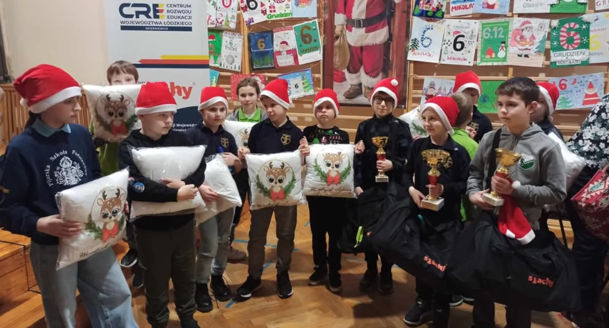 III Mikołajkowy Turniej Szachowy w Łowiczu (foto)