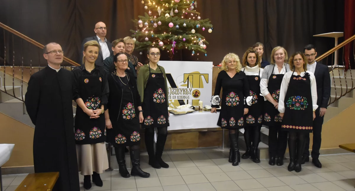 Wigilia na Korabce przyciągnęła licznie parafian (foto,film)