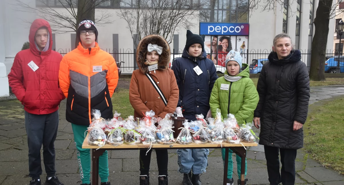 Świąteczny kiermasz dzieci ze świetlicy „Słonko” (foto)
