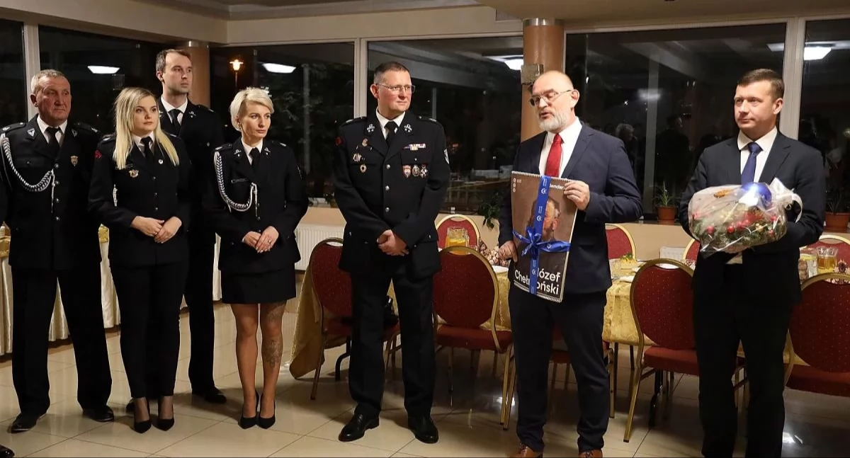 Druhowie z OSP Łowicz na tradycyjnym spotkaniu opłatkowym (foto, film)
