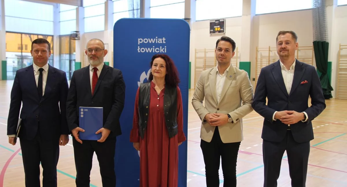 Ponad 5 mln zł dofinansowania dla ZSP nr 4 w Łowiczu. Skorzystają uczniowie i nauczyciele (film)
