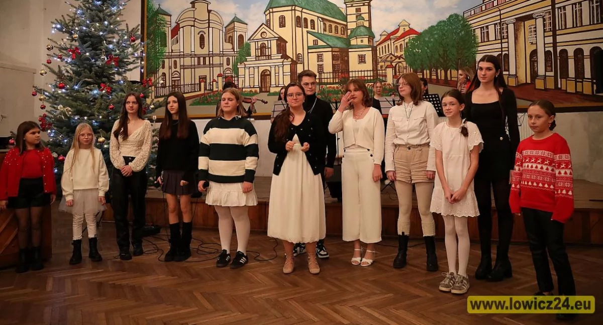Studio Artystyczne STAR w świątecznym koncercie (foto, film)
