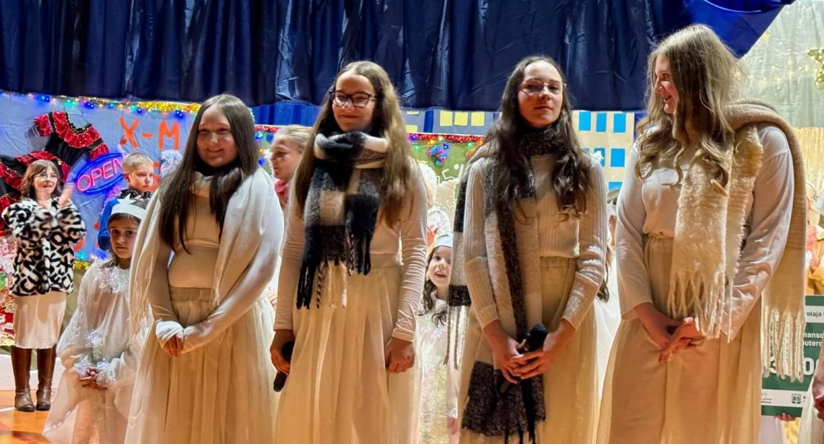 Jasełka w SP w Dzierzgówku (foto)