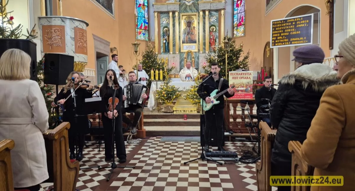 Łyszkowice. Wspólnie kolędowali z Modarem (foto, film)