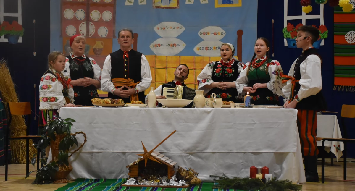 Noworoczny Koncert „Kolędowanie po łowicku” w Kocierzewie Południowym (foto,film)