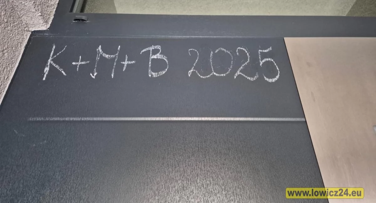 Święto Trzech Króli. K+M+B czy C+M+B, co napisać na drzwiach?