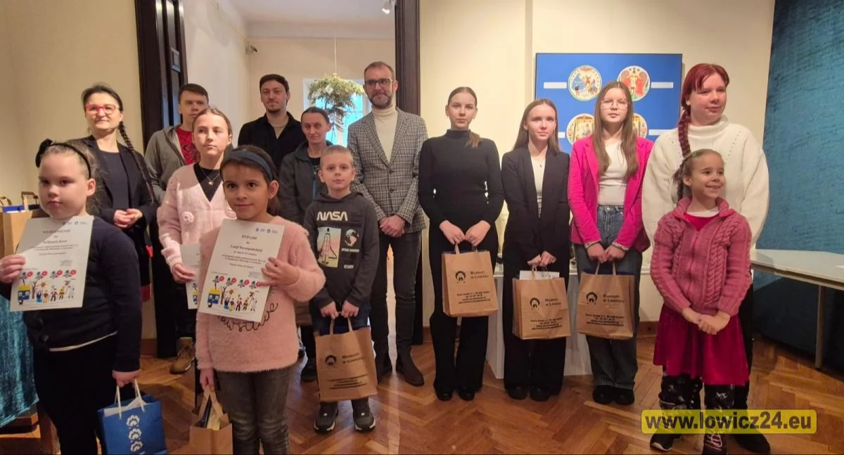 „Niech Wom się darzy” – konkurs na najpiękniejszą kartkę rozstrzygnięty (foto)