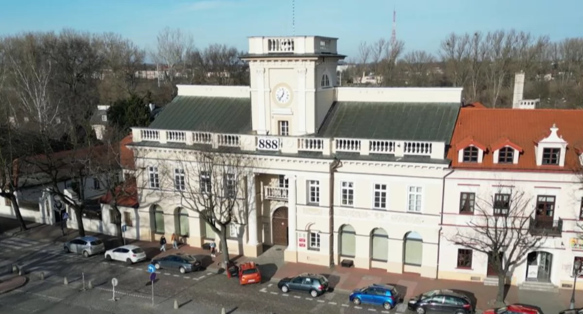 Budżet Łowicza na 2025 rok uchwalony. Jakie inwestycje ujęto w planie finansowym? 