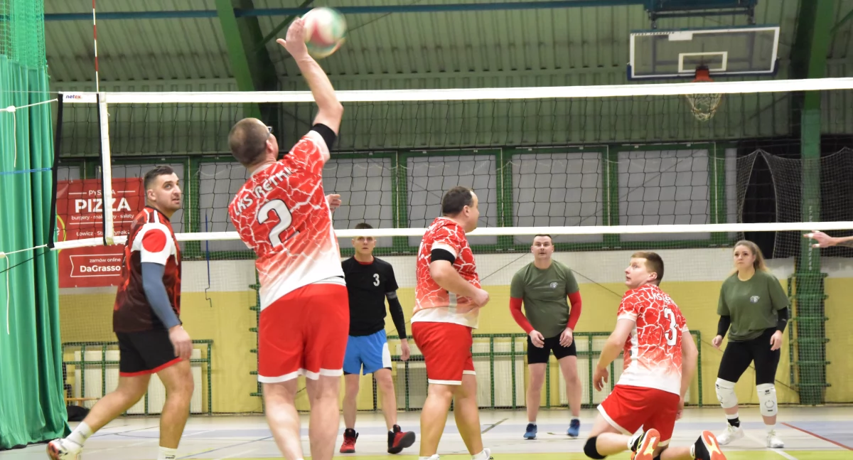 Siatkarskie Amatorskie Mistrzostwa Łowicza: faworyci nie zawiedli (foto)