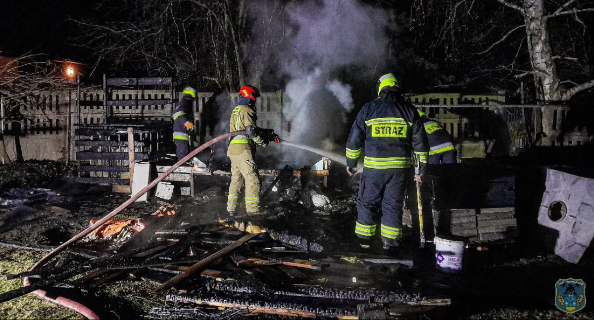 Pożar na posesji w Mysłakowie. Spłonęła drewniana sauna