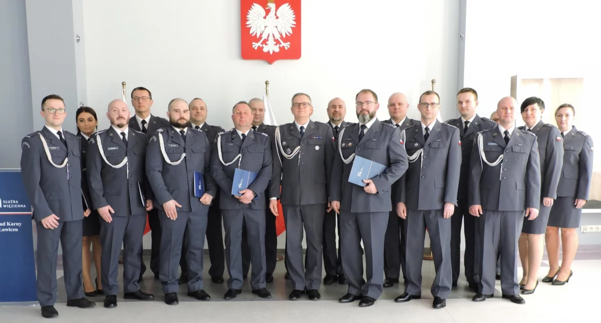 Awanse w Zakładzie Karnym w Łowiczu (foto)