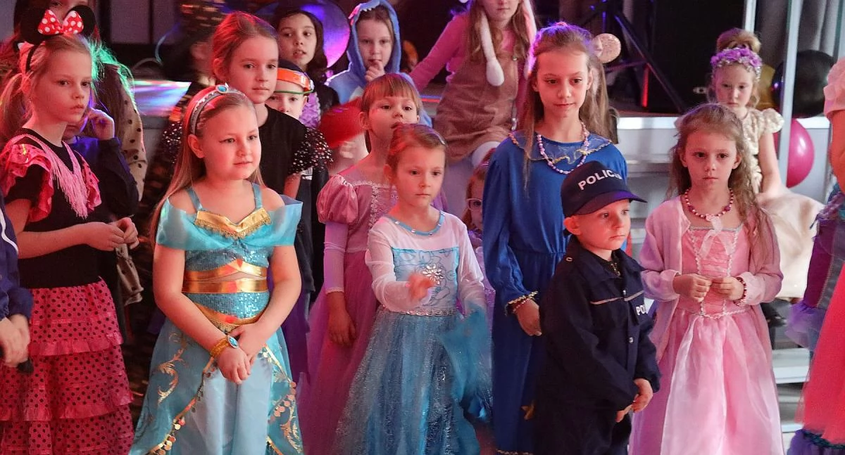 Bal przebierańców w Łyszkowicach (foto, film)