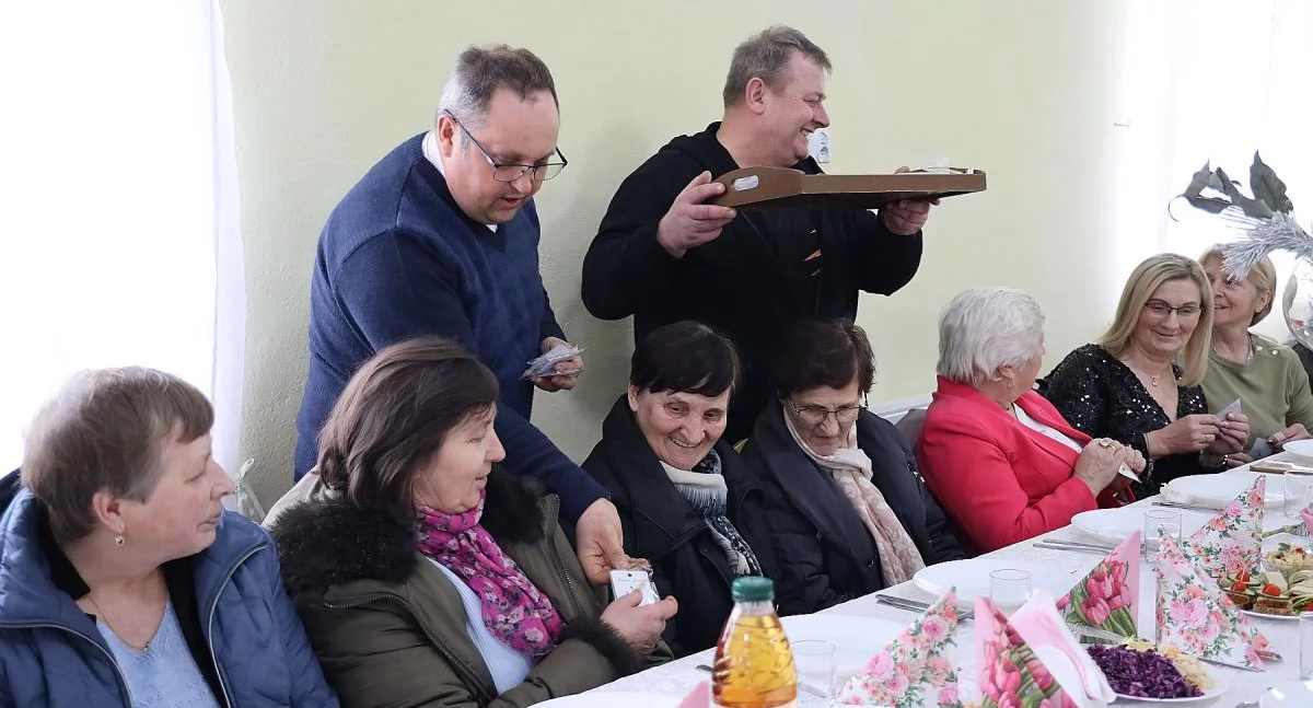 W Wiciu świętowano Dzień Kobiet (foto, film)