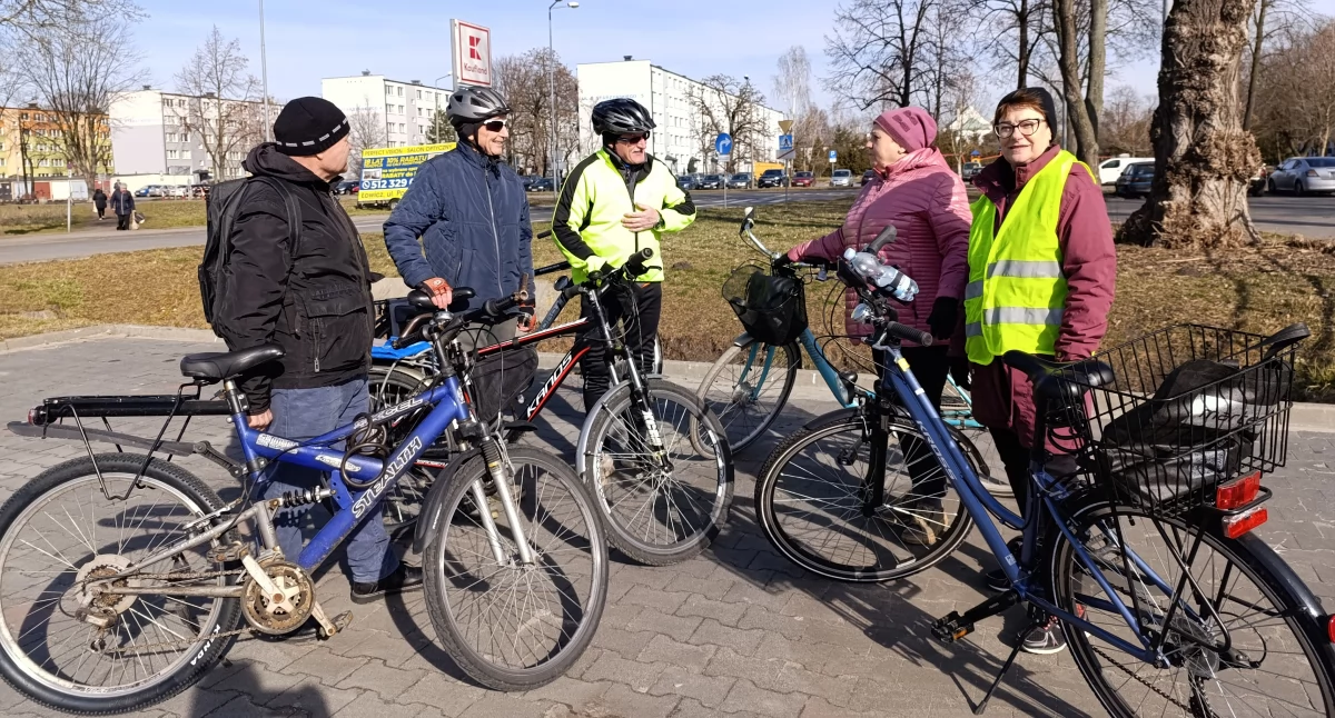 Seniorzy z Koła Rowerowego „Dynamo” rozpoczęli sezon rowerowy (foto,film)