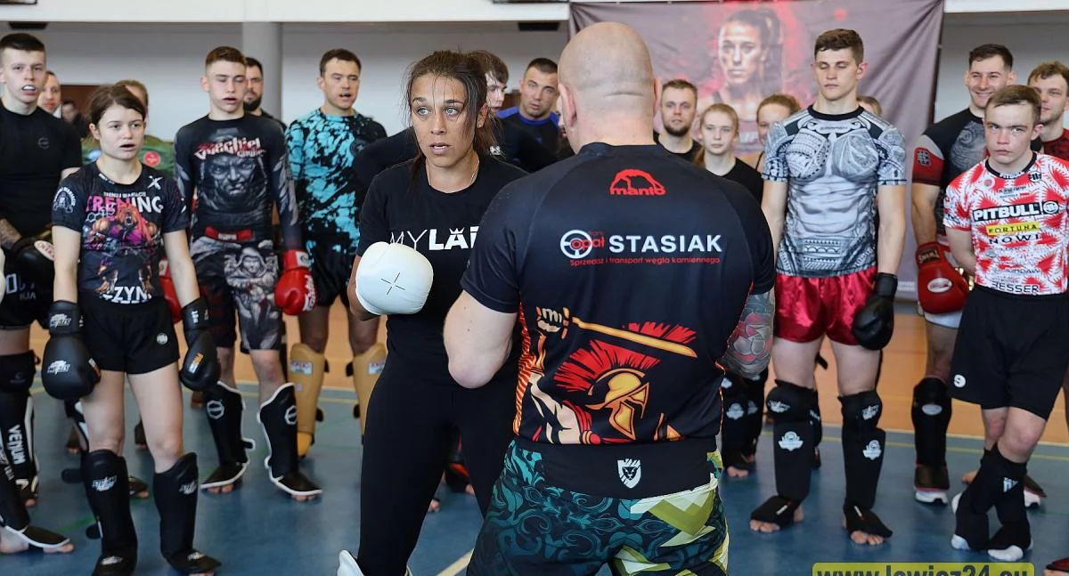 Joanna Jędrzejczyk w Nowych Zdunach. Seminarium Muaythai, pasja i wsparcie charytatywne (foto, film)