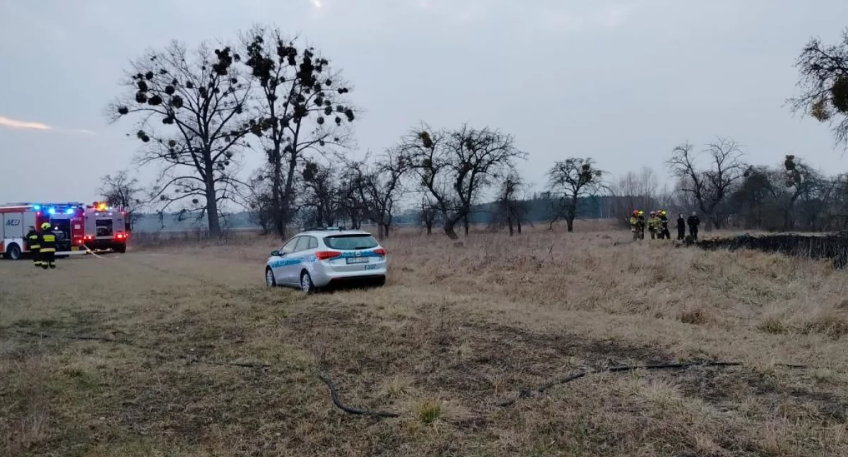 Tragiczny pożar traw w Nieborowie! Zginął starszy mężczyzna!