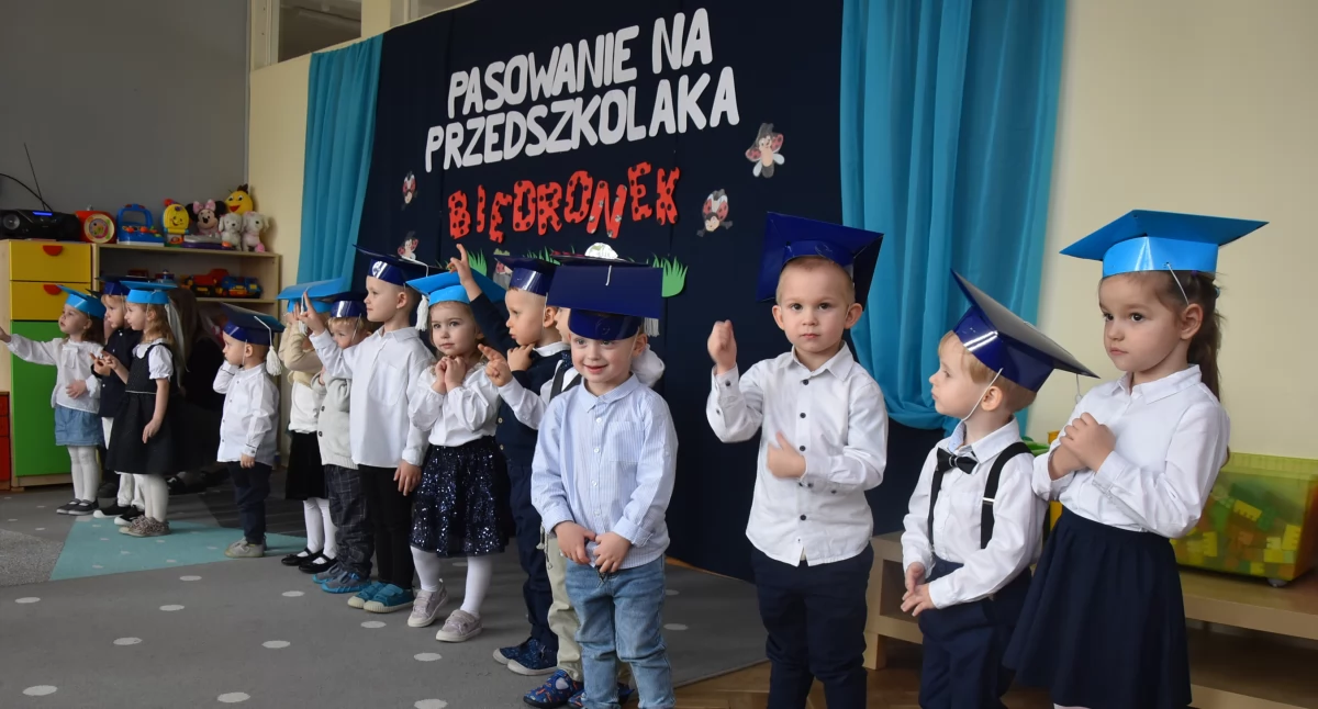 „Biedronki” już przedszkolakami! Uroczystość w „Stokrotce” pełna wzruszeń (foto,film)