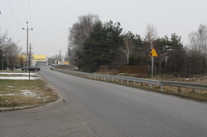 Chodnika nie ma, są bariery energochłonne