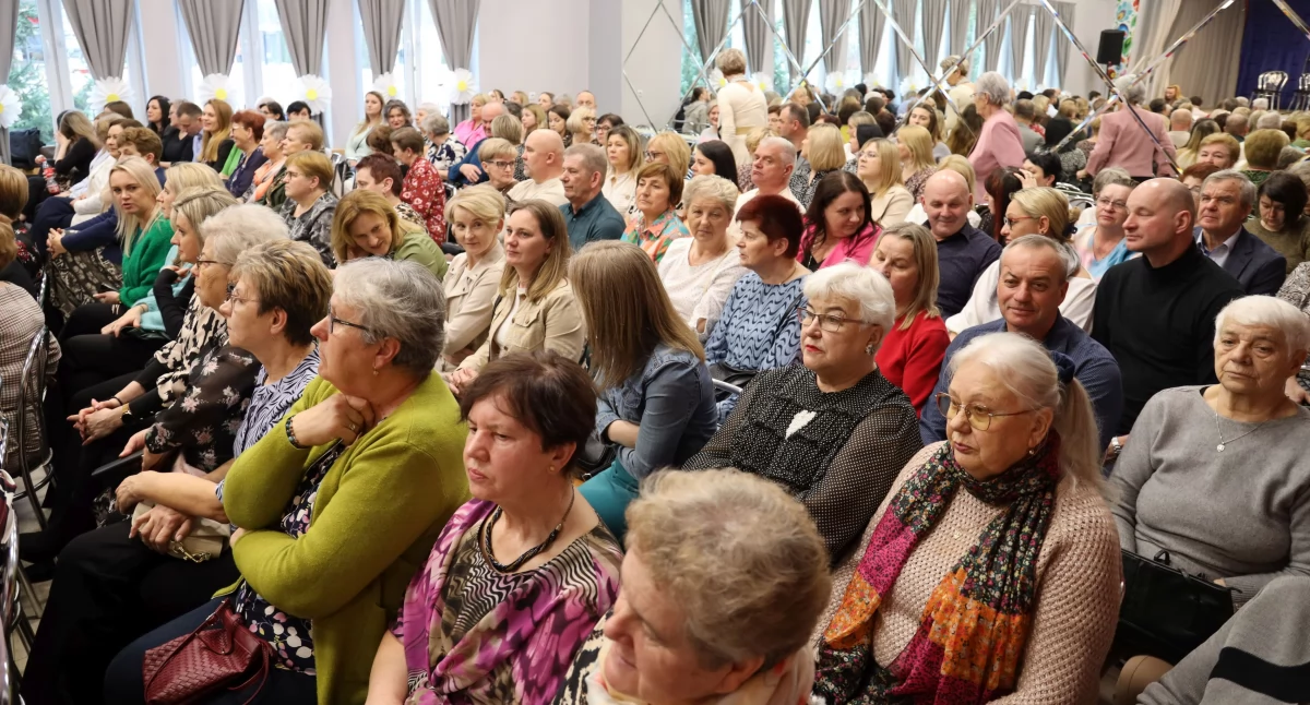 Gminny Dzień Kobiet i Mężczyzn w Łyszkowicach (foto, film)